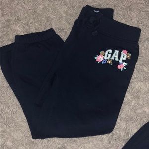 Gap sweatpants size 4t